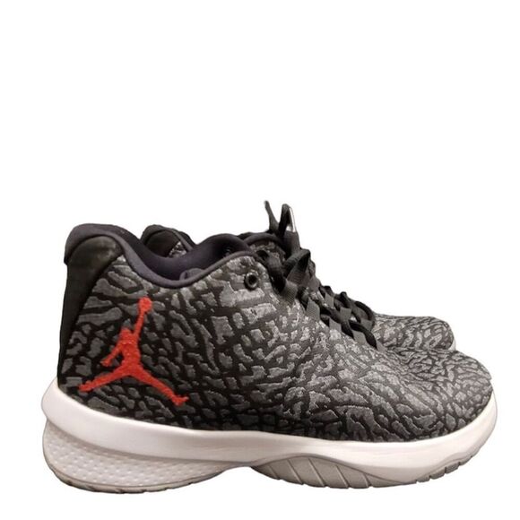 Jordan B.Fly Wolf Grey - Like New - Size 8.5 - Picture 1 of 7